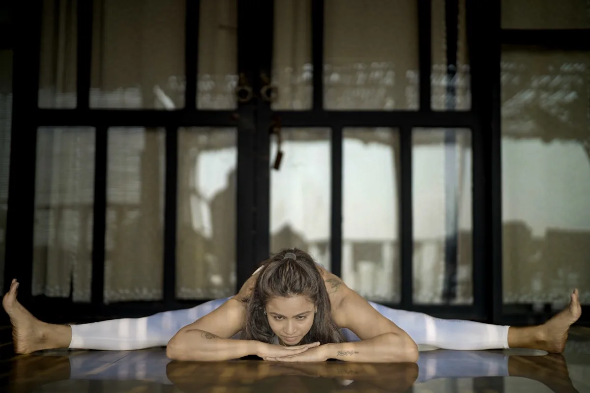 Yogaikyam RYT certified instructor guiding a therapeutic yoga alignment session